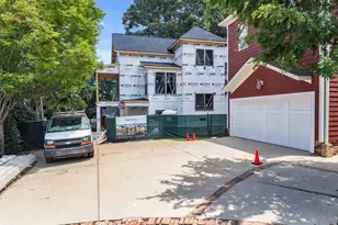726 Rutherford Rd, Greenville, SC 29609 - Photo 2