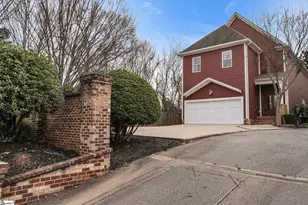 726 Rutherford Rd, Greenville, SC 29609 - Photo 2