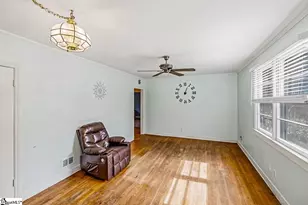 111 Kreswell Cir, Spartanburg, SC 29302 - Photo 8