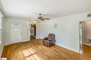 111 Kreswell Cir, Spartanburg, SC 29302 - Photo 6