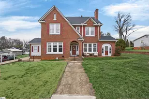 906 College Dr, Gaffney, SC 29340 - Photo 1