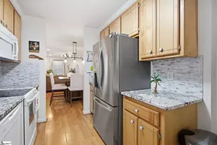 212 Forest St, Greer, SC 29650 - Photo 8