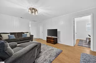 608 Brown Kennedy Rd, Woodruff, SC 29388 - Photo 18