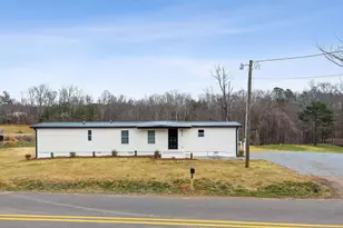 139 Davis Rd, Easley, SC 29640 - Photo 2