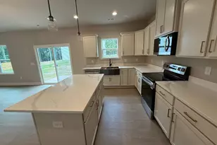 88 Wilson St, Greer, SC 29651 - Photo 6