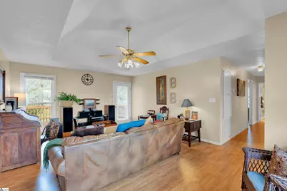 437 Cresthaven Drive, Boiling Springs, SC 29316 - Photo 6