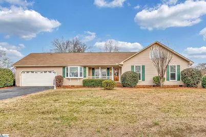 437 Cresthaven Drive, Boiling Springs, SC 29316 - Photo 1