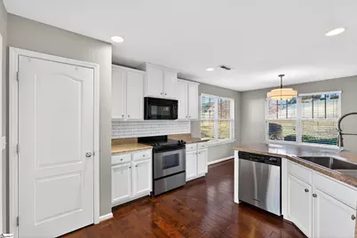 119 Autumn Hill Road, Greer, SC 29651 - Photo 8