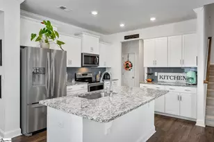 320 Cub Ct, Greenville, SC 29609 - Photo 8