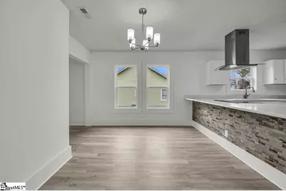 136 Lee Street, Laurens, SC 29360 - Photo 8