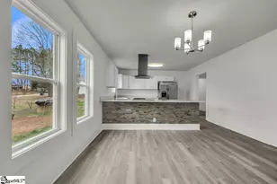 136 Lee St, Laurens, SC 29360 - Photo 6