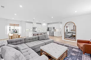 209 Furness Dr, Fountain Inn, SC 29644 - Photo 8