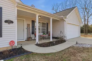 100 Muskogee Ln, Gray Court, SC 29645 - Photo 2