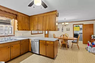 1026 Sunset Blvd, Clinton, SC 29325 - Photo 8