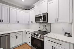 14 Blackwood St, Greenville, SC 29611 - Photo 6