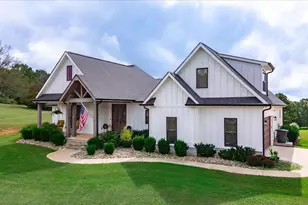 2015 Walhalla Hwy, Pickens, SC 29671 - Photo 2