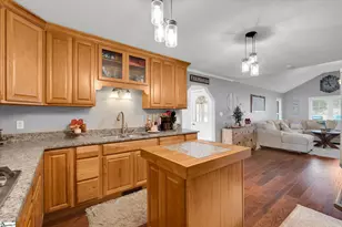 205 Meadow Ridge Rd, Easley, SC 29642 - Photo 10