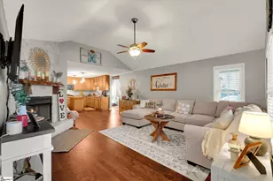 205 Meadow Ridge Rd, Easley, SC 29642 - Photo 4