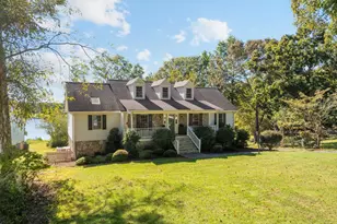 408 W Peninsula Dr, Laurens, SC 29360 - Photo 1