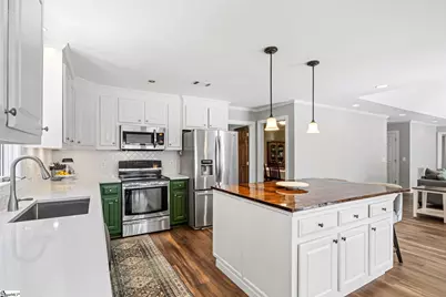 408 W Peninsula Drive, Laurens, SC 29360 - Photo 14