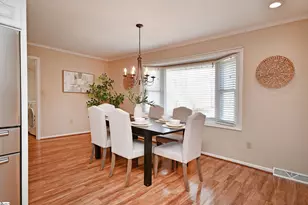 201 Buckingham Rd, Easley, SC 29640 - Photo 10