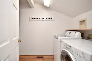 201 Buckingham Rd, Easley, SC 29640 - Photo 32