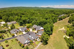 310 Greenview Cir, Greenville, SC 29609 - Photo 44
