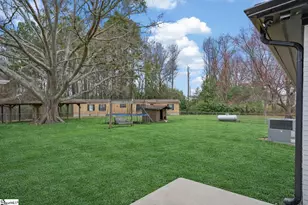 409 Mountainview Rd, Boiling Springs, SC 29316 - Photo 10