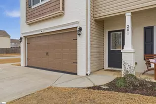 201 Addlestone Cir, Fountain Inn, SC 29644 - Photo 2