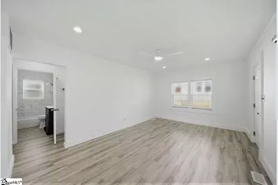 208B Collins Avenue, Spartanburg, SC 29306 - Photo 24