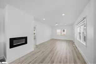 208B Collins Ave, Spartanburg, SC 29306 - Photo 4