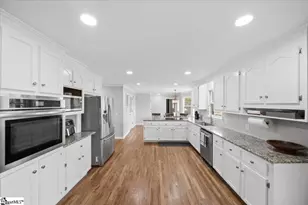 211 E Thistle Ln, Greenville, SC 29615 - Photo 8