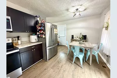 402 Calhoun Street, Laurens, SC 29360 - Photo 6