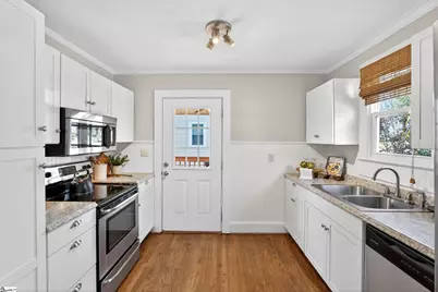 100 Woodville Avenue, Greenville, SC 29607 - Photo 8