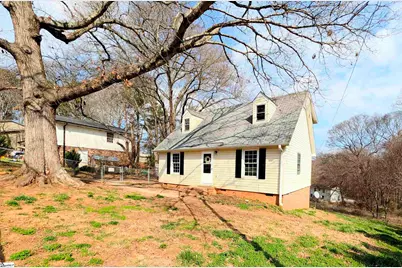 307 Jamestown Road, Easley, SC 29640 - Photo 2