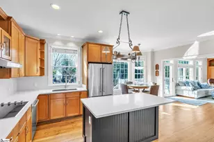 19 Silver Knoll Ct, Greer, SC 29615 - Photo 2