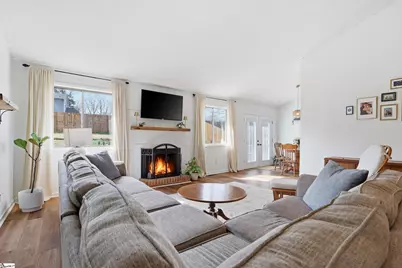 1004 Pine Oak Way, Taylors, SC 29687 - Photo 4