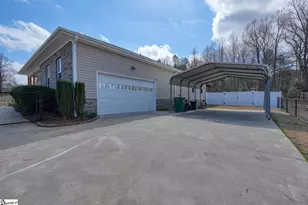 611 Pearson Town Rd, Moore, SC 29369 - Photo 4