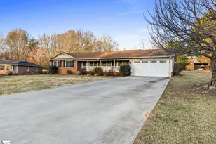 104 Cherokee Rd, Easley, SC 29642 - Photo 2