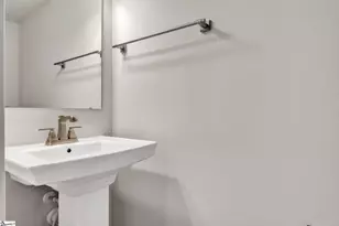 901 Leyburn Ln, Greenville, SC 29617 - Photo 8