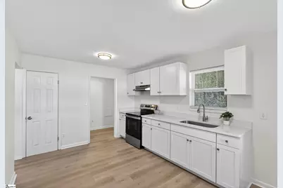 230 Fisher Avenue, Spartanburg, SC 29301 - Photo 8