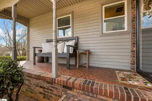 10 Elmwood Dr, Taylors, SC 29687 - Photo 2