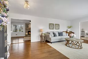 10 Elmwood Dr, Taylors, SC 29687 - Photo 4