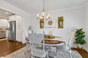 10 Elmwood Dr, Taylors, SC 29687 - Photo 8