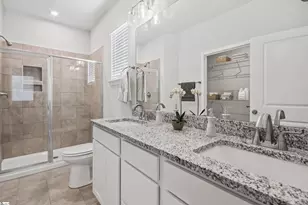 19 Gervais Cir, Greenville, SC 29607 - Photo 8