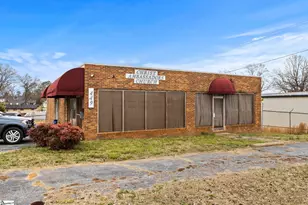 449 W Centennial St, Spartanburg, SC 29303 - Photo 2