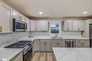 303 Watson Rd, Taylors, SC 29687 - Photo 10