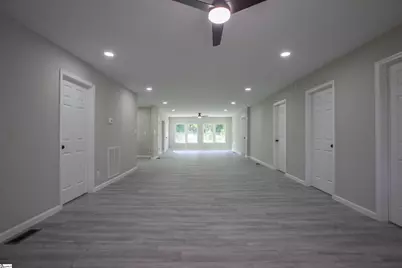 135 Regent Street, Spartanburg, SC 29302 - Photo 8