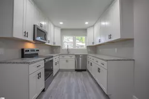 135 Regent St, Spartanburg, SC 29302 - Photo 10