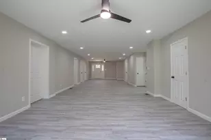 135 Regent St, Spartanburg, SC 29302 - Photo 14